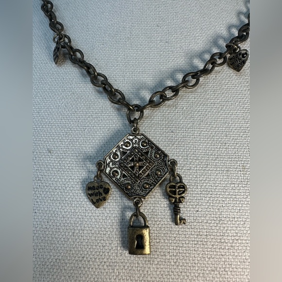 Made with Love charm toggle necklace - Picture 3 of 5